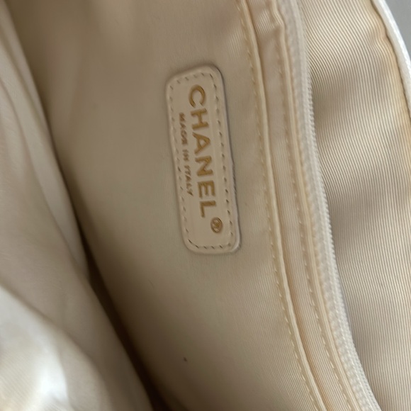 Large single flap Chanel large purse - Picture 11 of 11